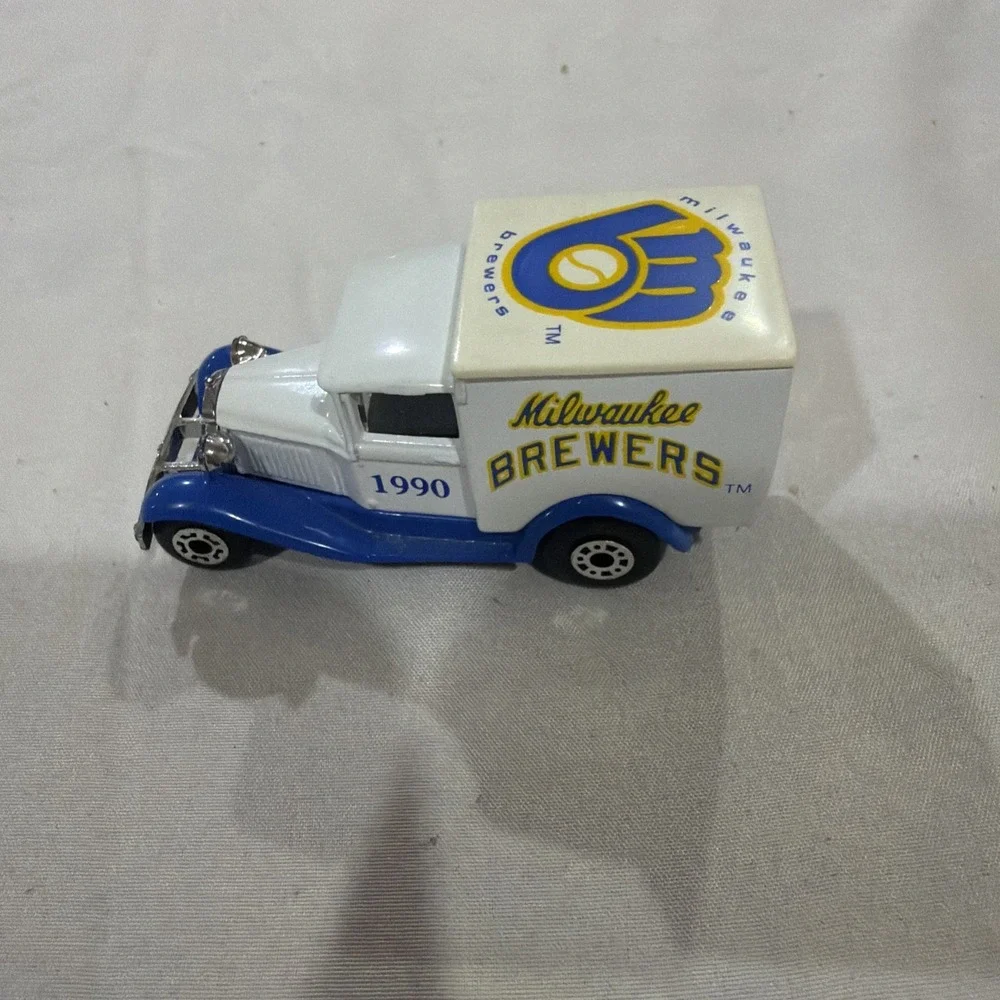 Matchbox MLB Baseball Flareside Pick-Up‎ Lot of Loose Diecast Cars 1990s